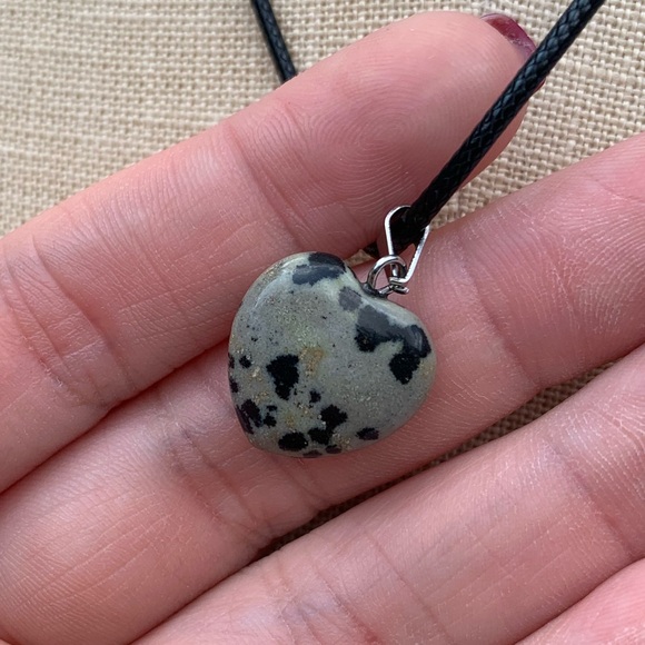 Handmade Genuine Speckled Heart Stone Amulet Necklace - Picture 8 of 10
